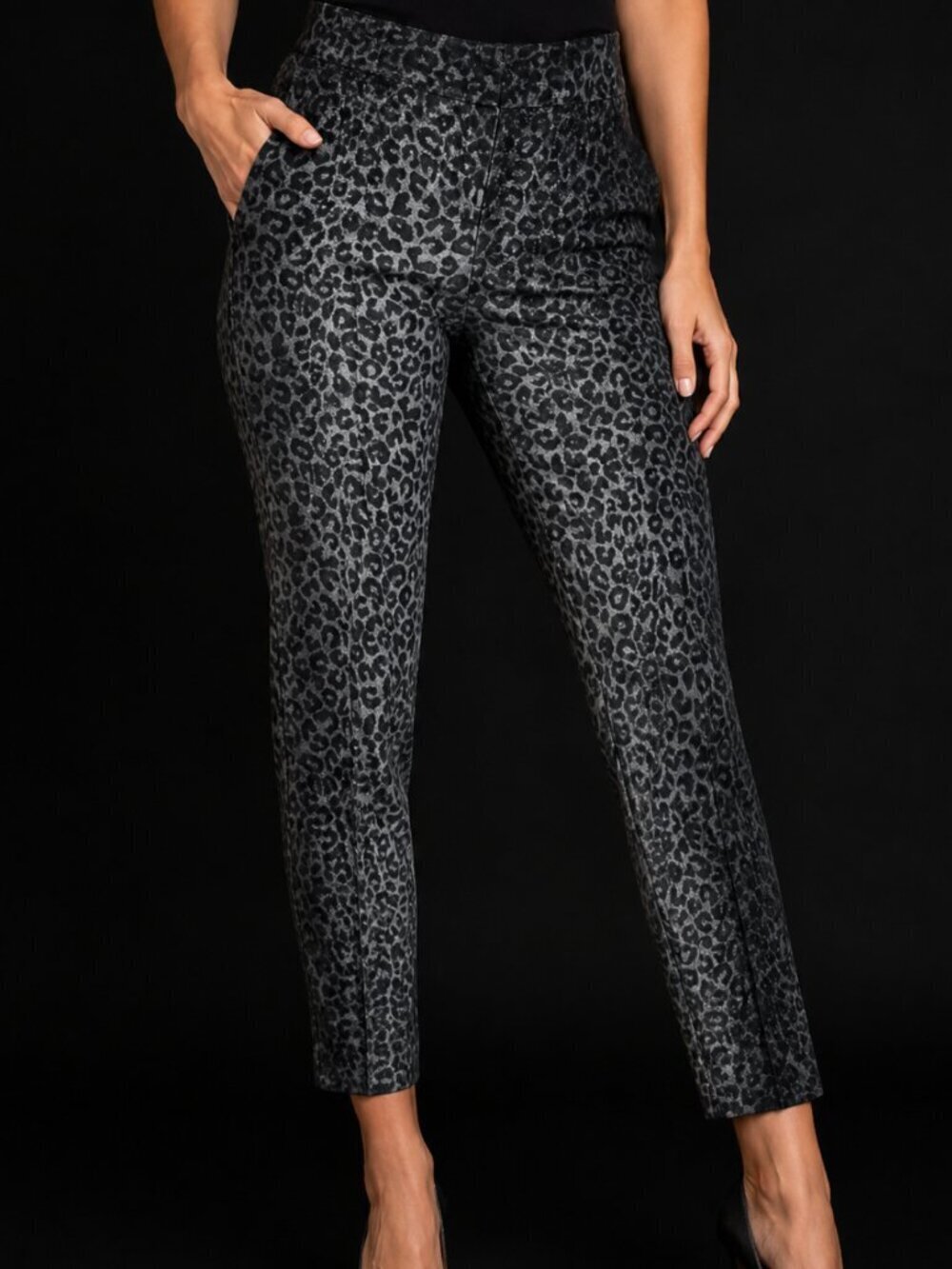 Ann Taylor Satin Black Leopard Print Ankle Pants Size 10 EUC